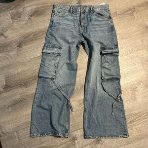Zara Mid Rise Cargo Jeans